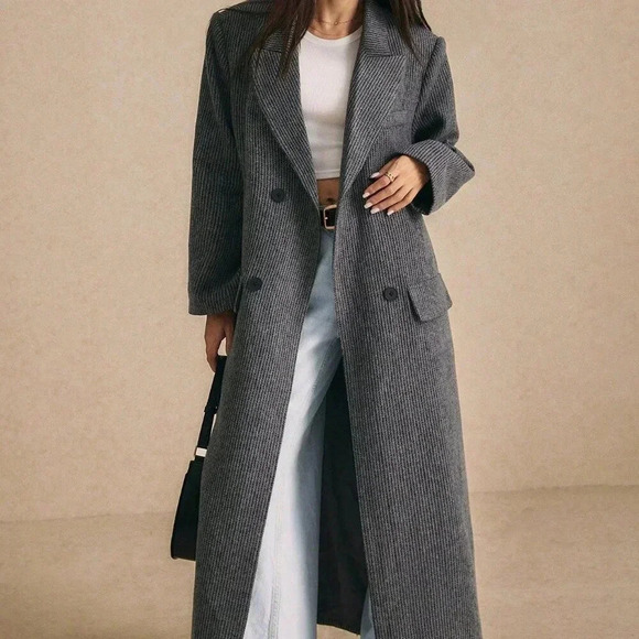 Grey Elegant Women's Extra Long Gray Suit - Picture 3 of 7